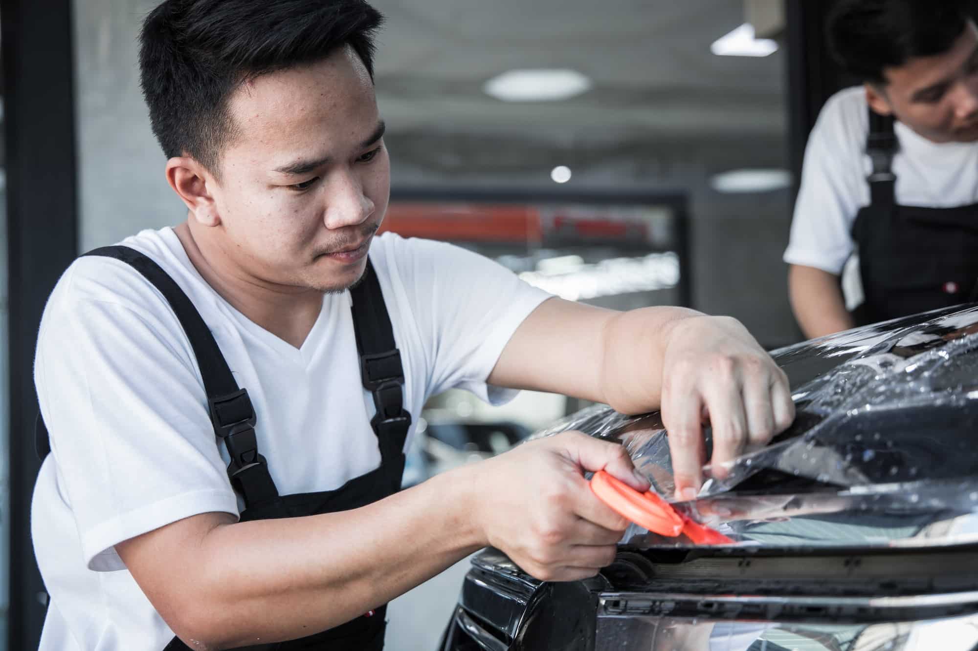 Comment Réparer un Eclat de Peinture sur une Voiture en Detailing ?